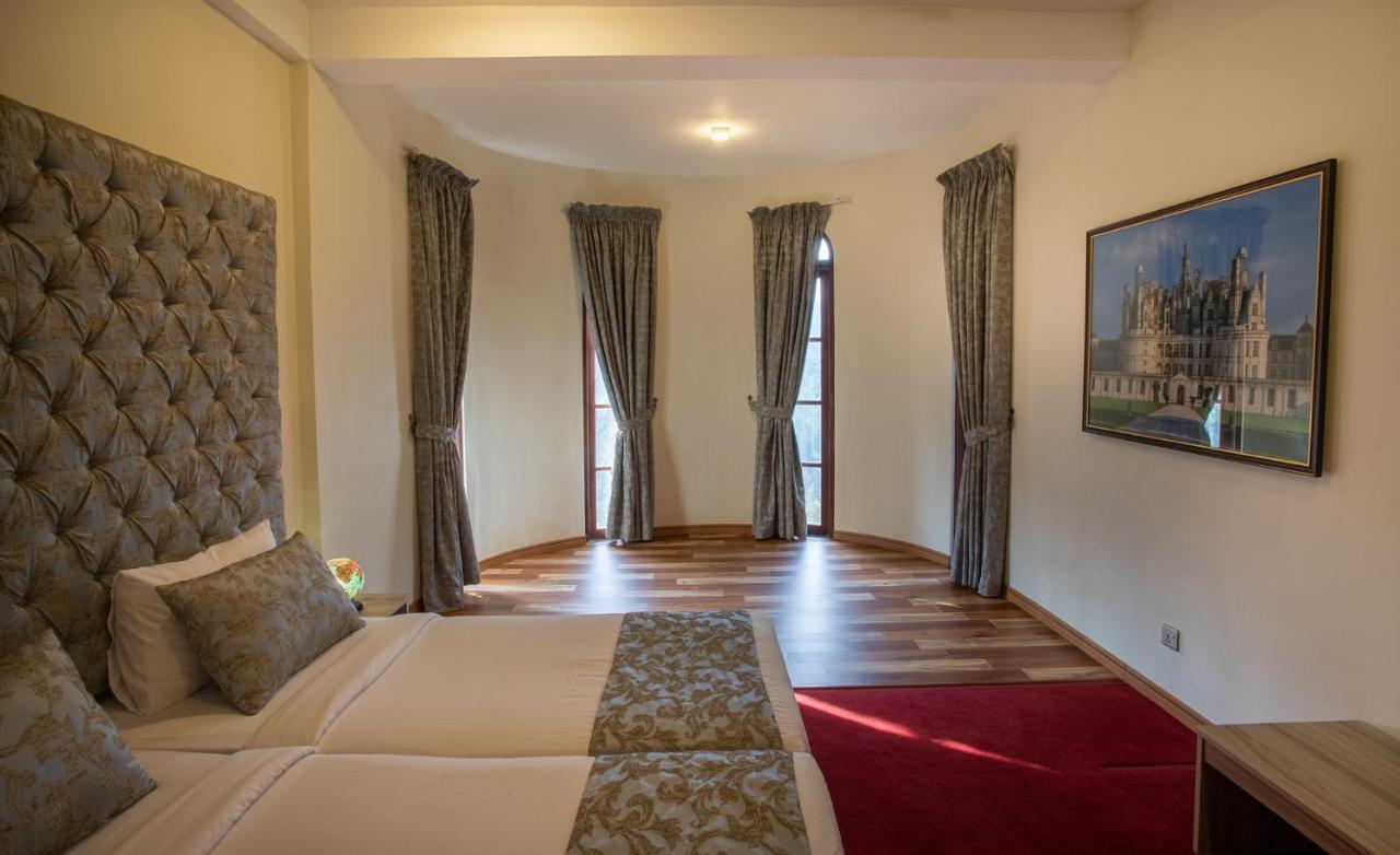 The Wind Castle Hotel Nuwara Eliya Bagian luar foto