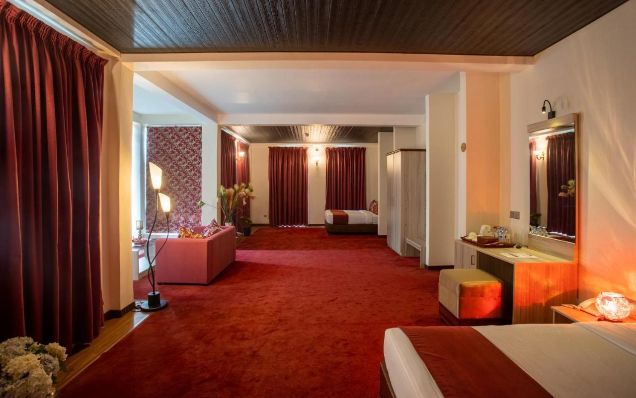 The Wind Castle Hotel Nuwara Eliya Bagian luar foto