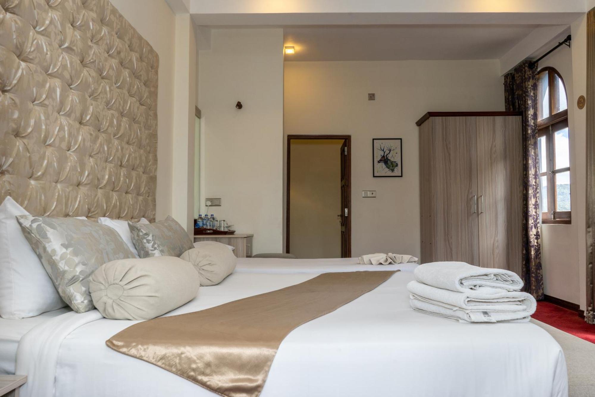 The Wind Castle Hotel Nuwara Eliya Bagian luar foto