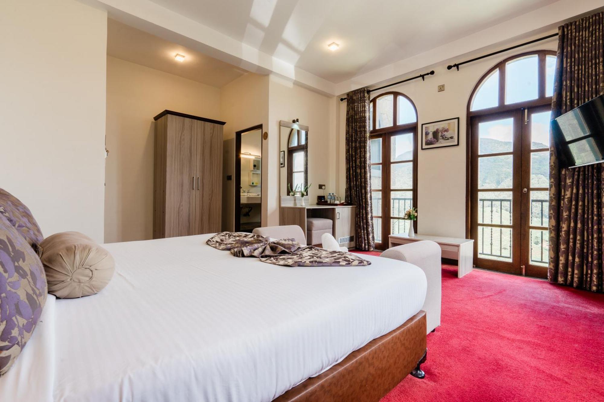 The Wind Castle Hotel Nuwara Eliya Bagian luar foto